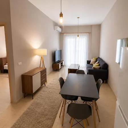 Azure Coast Seaside Yellow Apartamento *